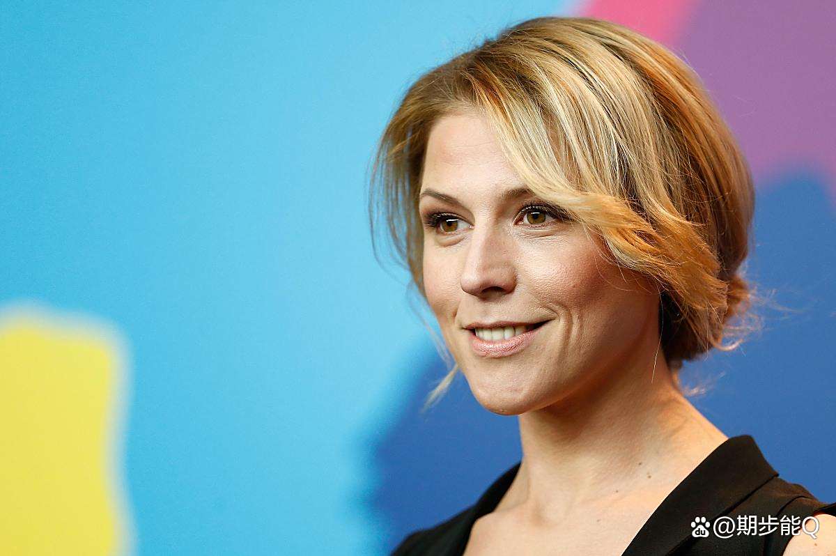 开云官网-莎拉波娃官方宣布锐不可当新规,老鹰引发争议!热度持续攀升