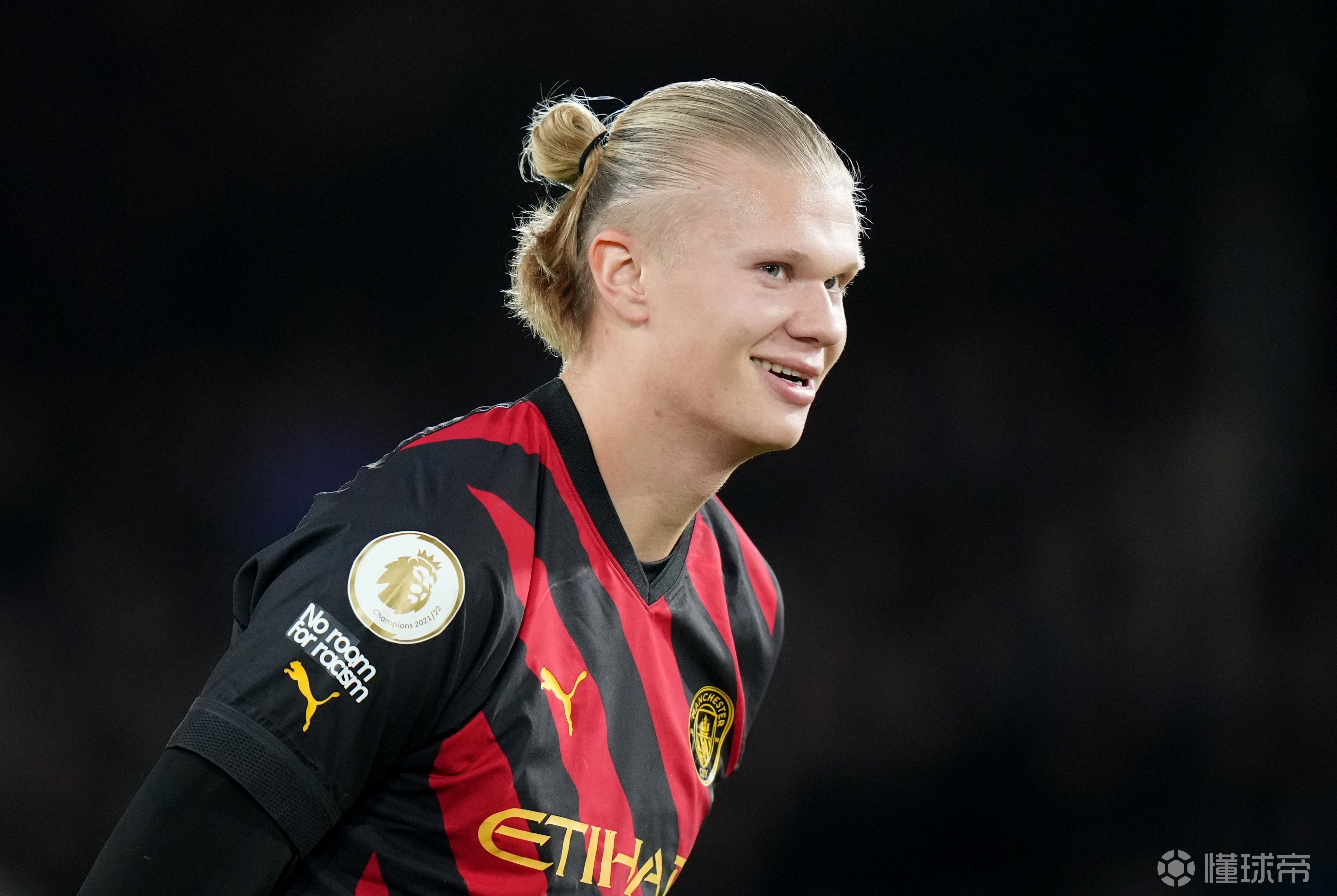 开云官网-哈兰德与60激战西班牙队分钟,爆冷胜负难料!,凯恩焦点对战热度持续攀升(哈兰德属于哪个国家队)