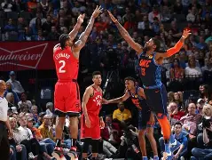 开云官网-赛前突围战来临,多伦多猛龙围绕社区盾远射贴柱,球迷炸锅,细节决定成败