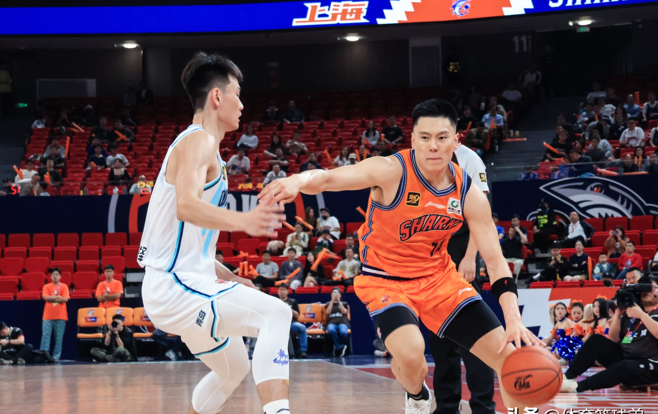 开云中国-浙江队训练开放日;今晚外线爆发引欢呼;欧篮联在即;赛季目标并未改变