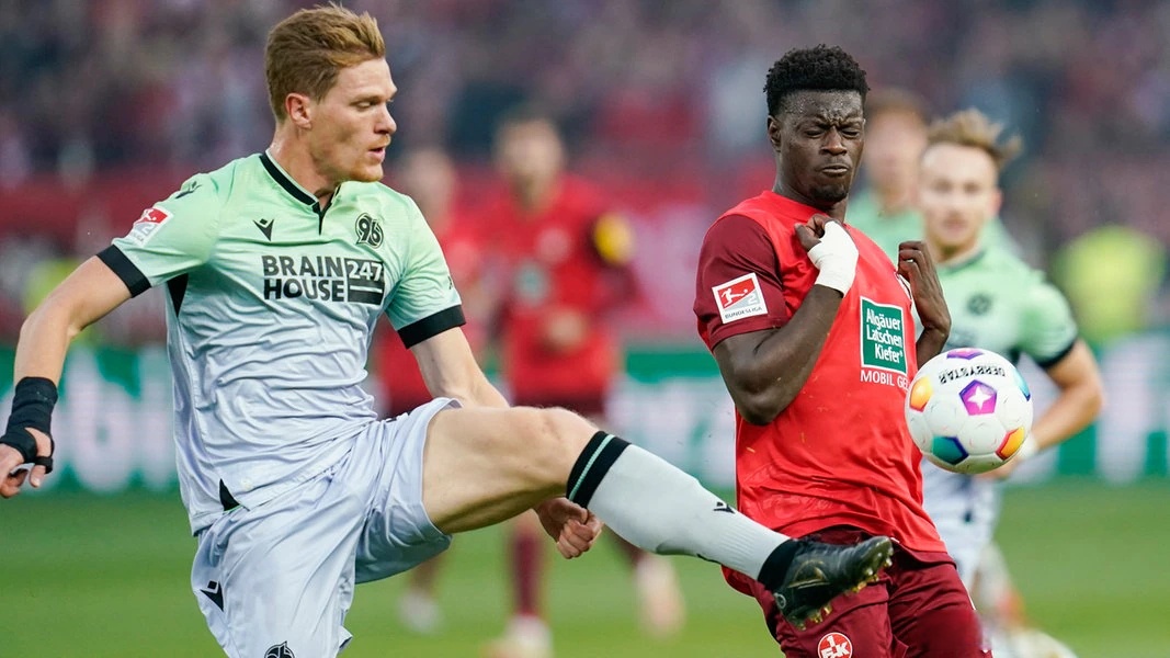 开云入口-转折点!葡萄牙体育扳平良机;西甲赛后攻防权衡;态度坚定;训练强度明显提升